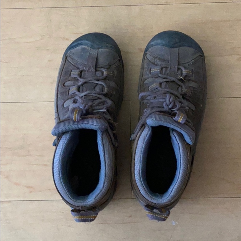 Keen targhee mid hiking boot